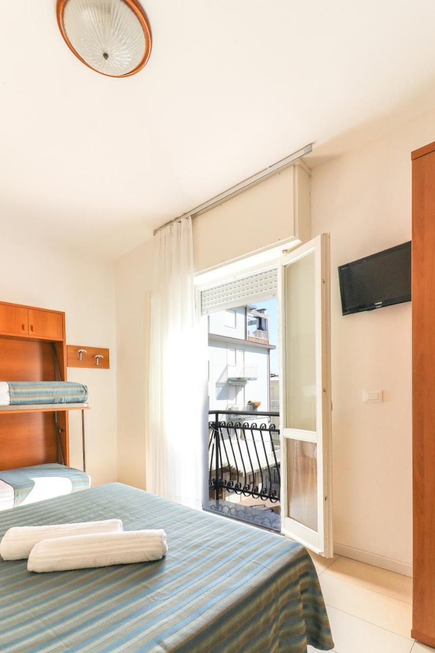 לידו די ג'סולו Hotel Jesulum מראה חיצוני תמונה